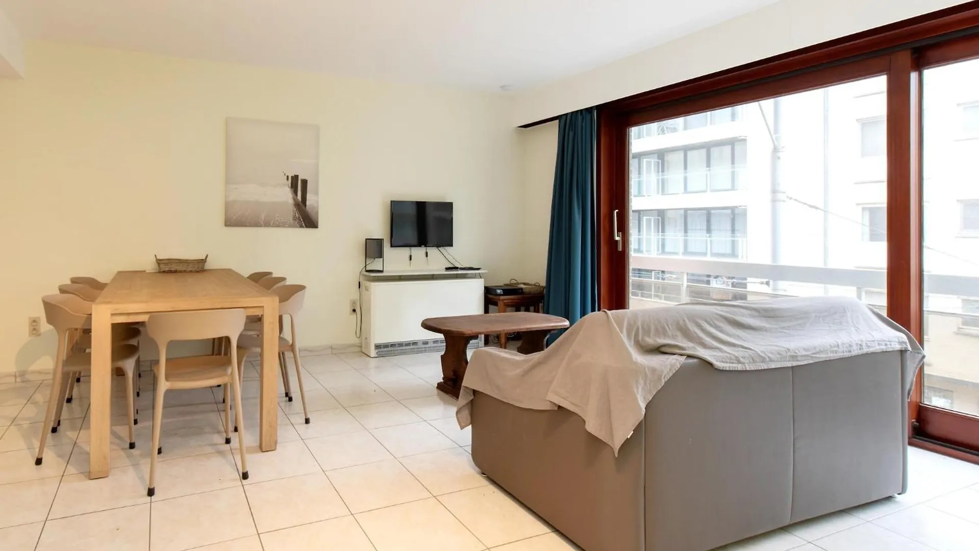 Lägenhet 2 Bedroom Apartment, Near Epernay Square Middelkerke Belgien