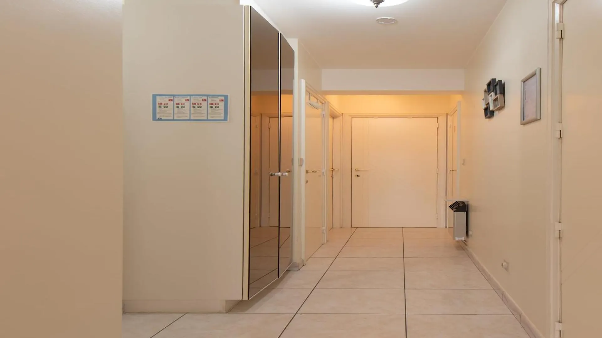 2 Bedroom Apartment, Near Epernay Square Middelkerke 0*,  Belgien