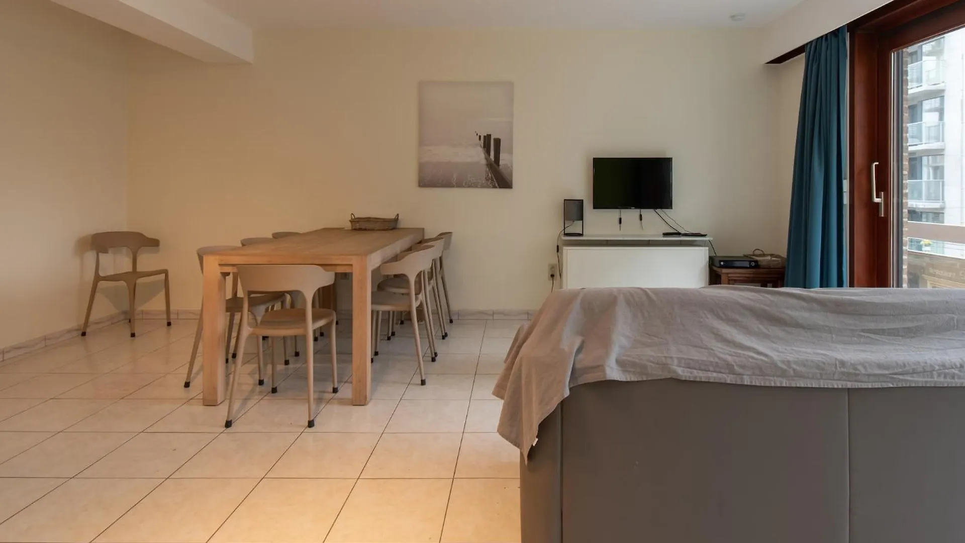 2 Bedroom Apartment, Near Epernay Square Middelkerke 0*,